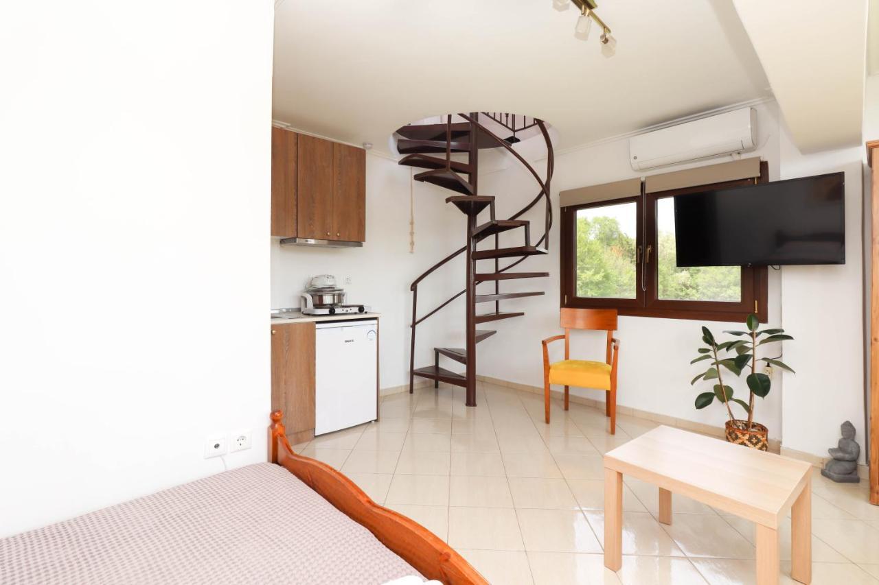 Studio Acropolis Serres Next To Center Ngoại thất bức ảnh